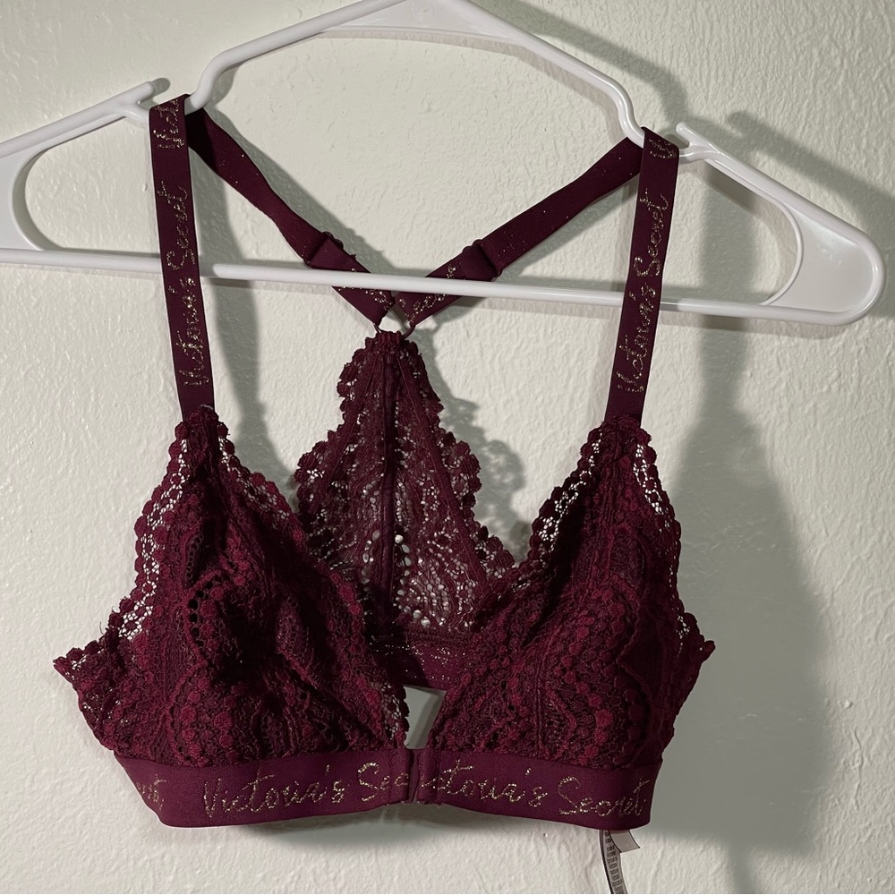 Victoria’s Secret bra size small front close lace